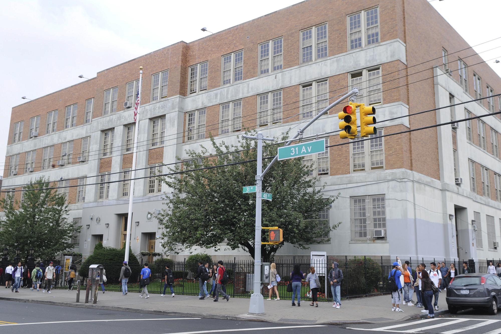 Bryant High School.jpg Bryant High School.jpg